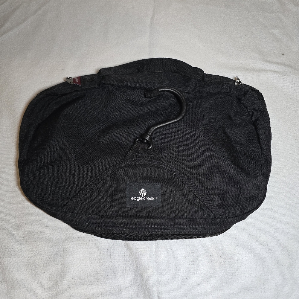 Eagle Creek Wallaby Hanging Toiletry Bag
